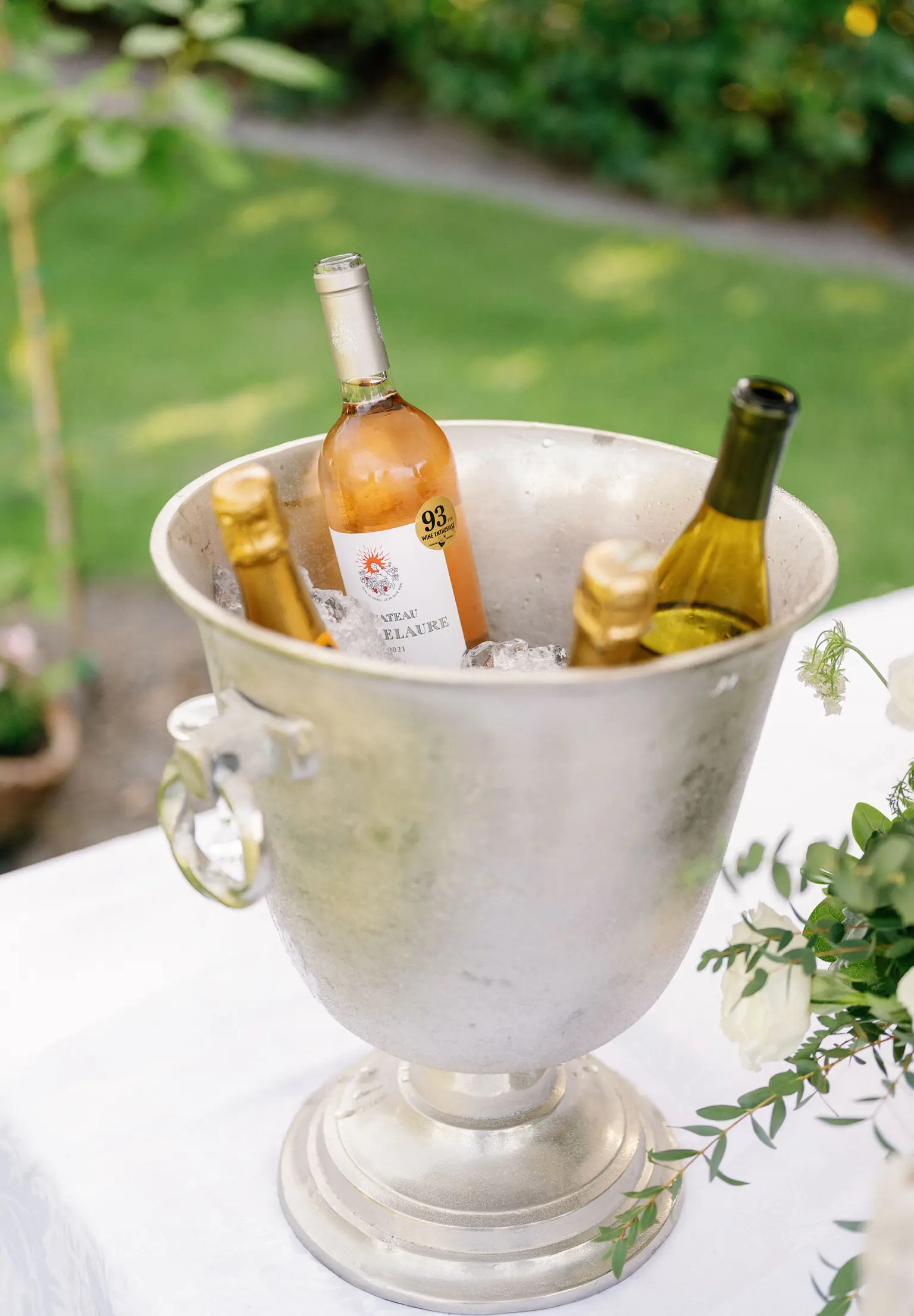 services bar services wine bucket